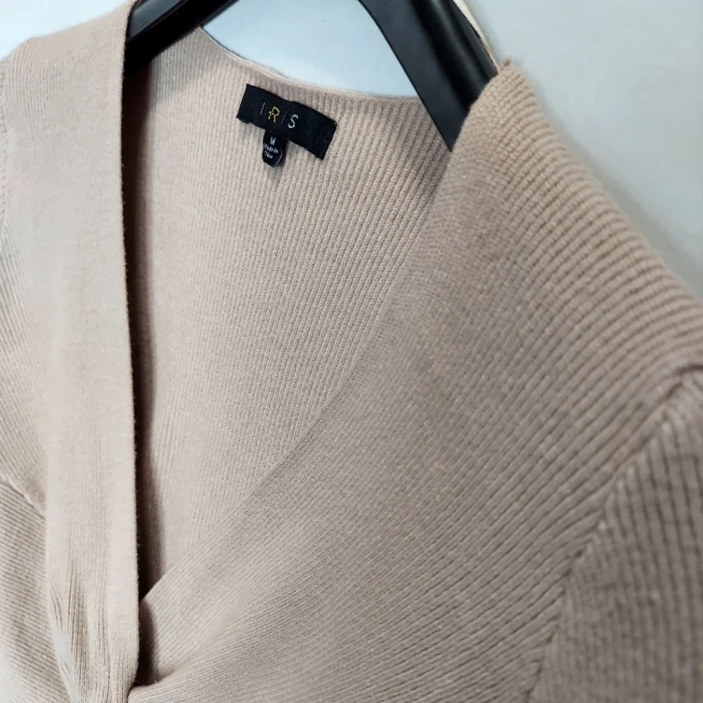 Women's Crop Sweater Taupe Knot Front Cropped V Neck Long Sleeve New - Picture 11 of 13